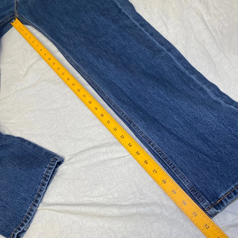 Levis 505 Regular Fit Straight Leg Jeans Mens 34x32 Medium Wash Denim
